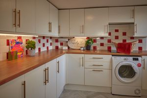 Photo 27- click for photo gallery